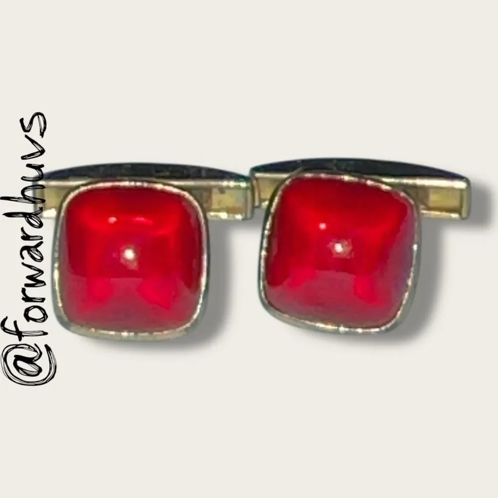 Vintage Red Cabochon Cufflinks – Gold Tone with Rounded Square Setting (Unmarked